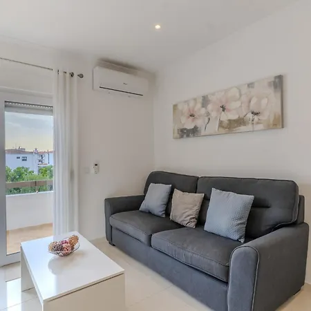 아파트 #372 Sunny Balcony Retreat 3 Bedrooms *